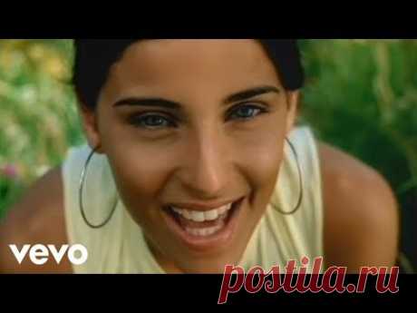 Nelly Furtado - I'm Like A Bird (Official Music Video)