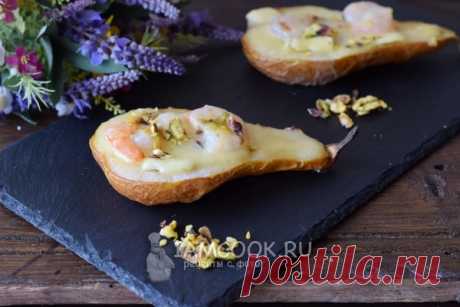 Груши, запеченные с креветками и сыром, рецепт с фото