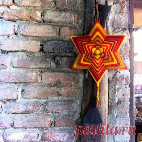 Estrela de fogo ⭐️ #mandala #mandaleros #star #fire #lana #ojodedios #artesania #handmade #artesanato