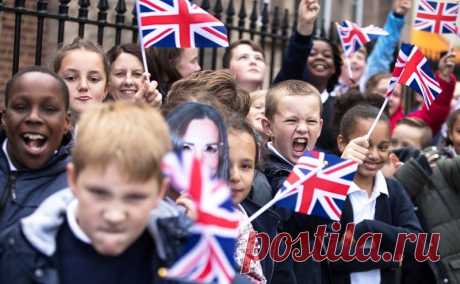 Число детей из РФ в британских школах резко сократилось из-за новой холодной войны | Общество
