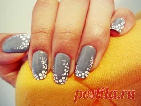 FLOWER DOTS NAIL ART