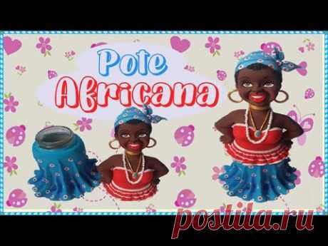 Africana de biscuit no pote