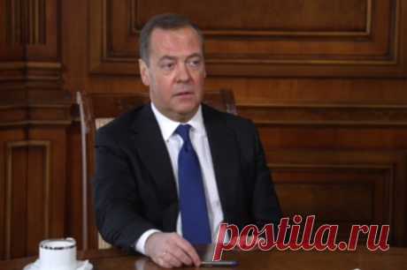 Медведев призвал заново создавать прогноз научно-технологического развития. Зампред Совбеза РФ считает, что прогноз развития РФ надо формировать на принципиально новой основе.