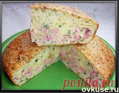 &quot;Заливной пирог с колбасой и сыром&quot; - Простые рецепты Овкусе.ру