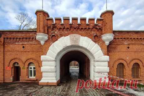 Немецкая крепость Пиллау, в которой стоит российская воинская часть | ЖЖитель: путешествия и авиация | Дзен