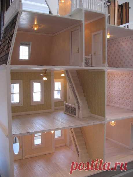 Little Darlings Dollhouses: Customized Newport Dollhouse with Addition