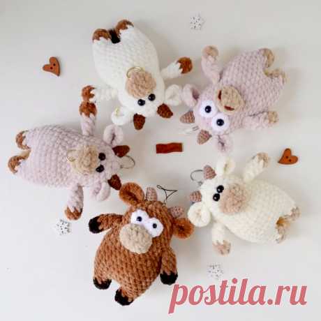 PDF Малыш Бычок крючком. FREE crochet pattern; Аmigurumi animal patterns. Амигуруми схемы и описания на русском. Вязаные игрушки и поделки своими руками #amimore - корова, коровка, телёнок, плюшевый бык, маленький бычок из плюшевой пряжи.