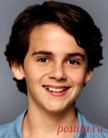 Jack Dylan GRAZER