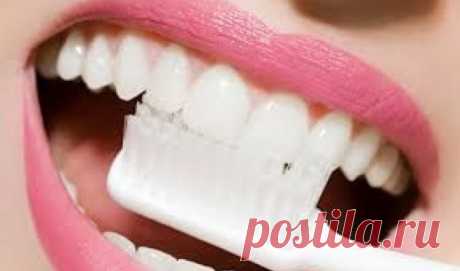 Это простое средство избавит вас от зубного камня (ФОТО)
