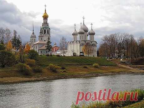 Софийский собор Вологда основан в1570 году.