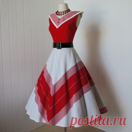 Vintage 1950s dress ...classic red and white chevron striped crisp cotton…