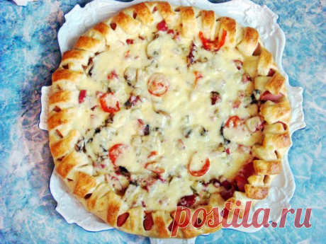 Праздничная пицца с солеными огурцами и колбасой рецепт с фото пошагово - 1000.menu