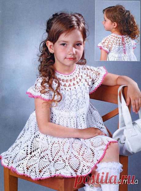 Нарядное ажурное платье для девочки крючком. Описание. Схема
