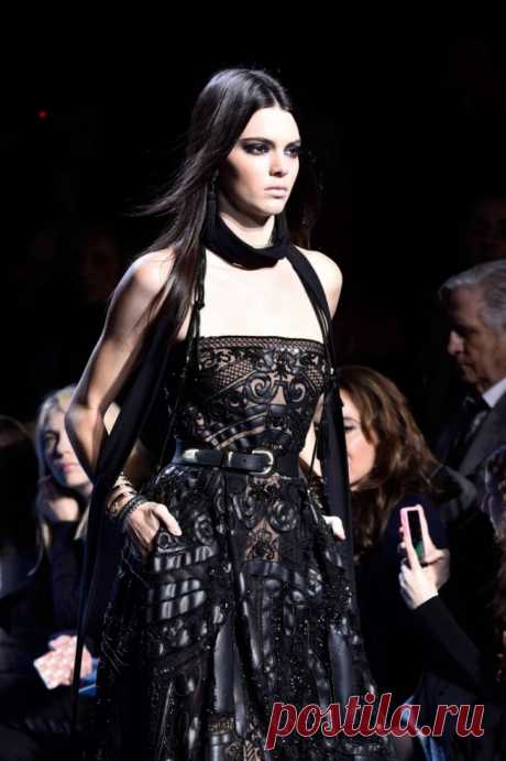 Показ Elie Saab, Christian Dior и модель Кендалл Дженнер (Kendall Jenner) на неделе моды в Париже 2016