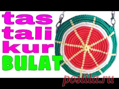 Mantap hasilnya!!,membuat Tas TaliKur bulat circle bag - YouTube Учебник, как сделать круглый мотив пиццы
со смесью 3-х цветов
зеленый, кремовый, красный
.Инструменты и материалы
1. Ремешок кремового цвета.
6 метров x 2
2. Ремешок красный
(1 метр x 32) x 2
3. Ремешок белый.
(50 см x 40) x 2
4. ремешок зеленый
(60 см x 48) x 2
4 метра x 4
5. сумка для колец
6. ножницы
7. Матчи
.