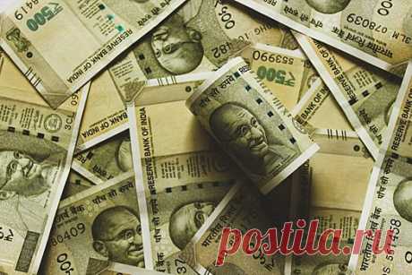 Зависшие в Индии российские рупии предложили инвестировать в местные акции | Bixol.Ru