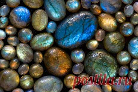 Камень лабрадор: целебные и магические свойства, кому подходит