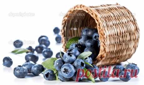 Blueberries fall of the basket. — Стоковое фото © Valentyn_Volkov #12068164