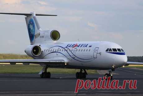 Аэропорт Архангельска возобновил работу после инцидента с самолетом Як-42. Накануне самолет выкатился за пределы взлетно-посадочной полосы во время посадки.