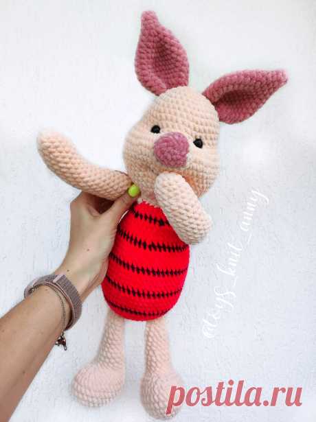 PDF Хрюша крючком. FREE crochet pattern; Аmigurumi animal patterns. Амигуруми схемы и описания на русском. Вязаные игрушки и поделки своими руками #amimore - большая свинка из плюшевой пряжи, плюшевый Пятачок из мультфильма про Винни Пуха, свинья, поросёнок.