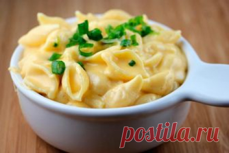 ТАК ВКУСНО МАКАРОНЫ С СЫРОМ МЫ ЕЩЕ НЕ ГОТОВИЛИ! «Mac and cheese» — это классический американский рецепт макарон с сыром. Ежедневное домашнее блюдо миллионов американцев очень легко готовится из простых и доступных ингредиентов.

Мы уверены, что вам захочется эту вкусноту снова и снова.




Вам понадобятся:

 	- макароны — 300 г
 	- твер