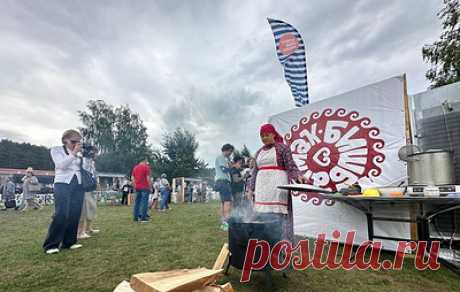 В Заречном подвели итоги фестиваля уличной еды Street Food Russia. Десятки тысяч гостей на берегу Белоярского водохранилища в Свердловской области оценили 30 гастропроектов из России и Белоруссии