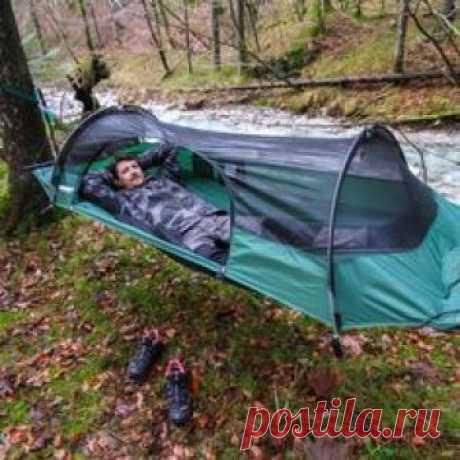 One of the most unique hammocks in existence we give you the Blue Ridge Camping Hammock/Tent. Hammock Tents are specifically designed for backpacking in tough terrain. For places where tents can't be