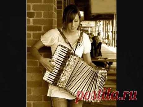 Occhi chorni (Очи Чёрные) on accordion (Russian Gypsy music)