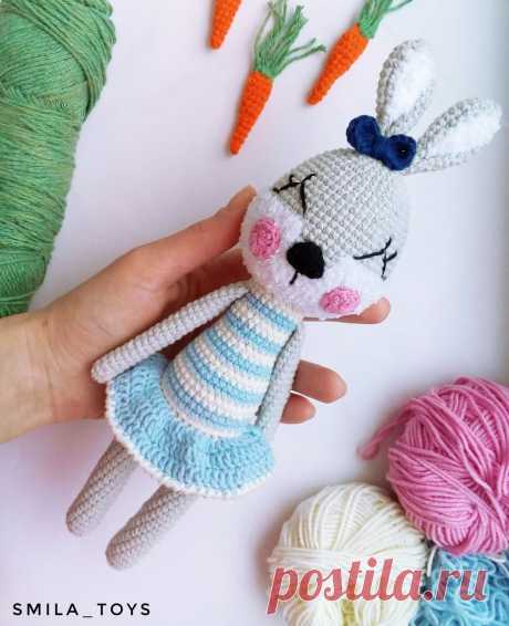 PDF Зайка Марта. FREE amigurumi crochet pattern. Бесплатный мастер-класс, схема и описание для вязания амигуруми крючком. Вяжем игрушки своими руками! Зайка, кролик, заяц, зайчик, rabbit, hare, bunny, hase, lebre, lapin, coelhinho. #амигуруми #amigurumi #amigurumidoll #amigurumipattern #freepattern #freecrochetpatterns #crochetpattern #crochetdoll #crochettutorial #patternsforcrochet #вязание #вязаниекрючком #handmadedoll #рукоделие #ручнаяработа #pattern #tutorial #häkeln #amigurumis