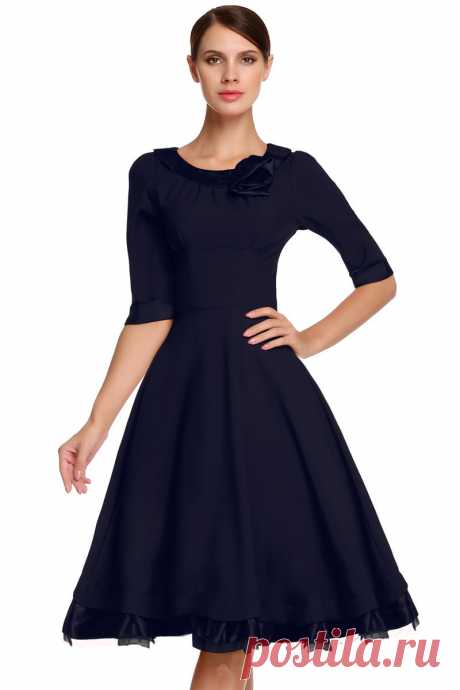 Элегантное платье в стиле Одри Хепберн, выполненное из хлопка и атласного материала. Представлено в 9 расцветках. Цена - 3475 руб. Доставка бесплатная!