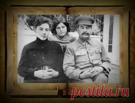Зачем правнук Сталина попросил эксгумации тела советского вождя? | Загадки истории | Яндекс Дзен