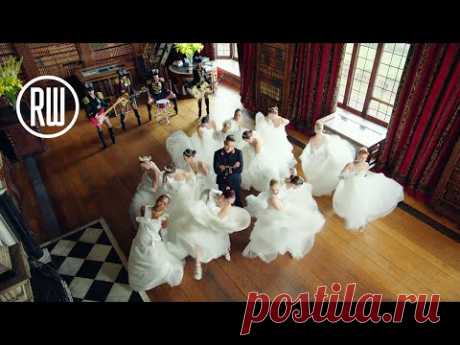 Robbie Williams | Party Like A Russian - Official Video