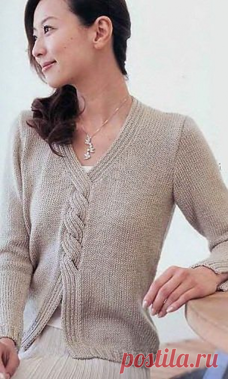 Пуловер оригинального фасона спицами.