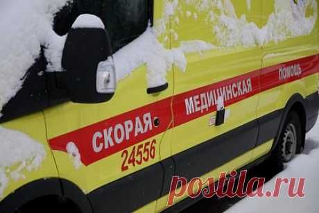 В российском регионе мужчина и трехлетний мальчик погибли в ДТП с автобусом. В Ордынском районе Новосибирской области столкнулись легковой автомобиль с внедорожником и рейсовым автобусом. Об этом сообщает ТАСС. В результате ДТП погибли 35-летний мужчина и трехлетний мальчик. Помимо этого, пострадали 30-летняя женщина и пятилетний мальчик.