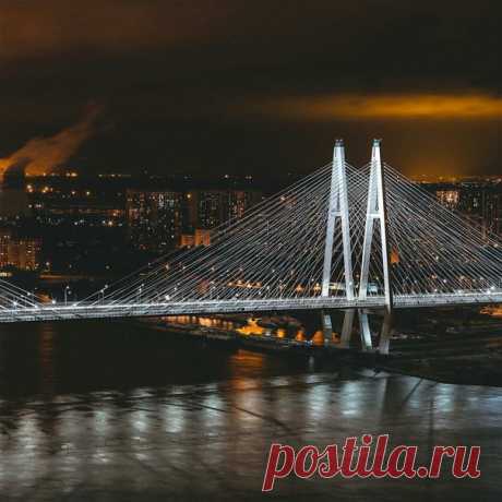 Большой Обуховский мост с высоты птичьего полета. В Петербурге не только дома красивые!