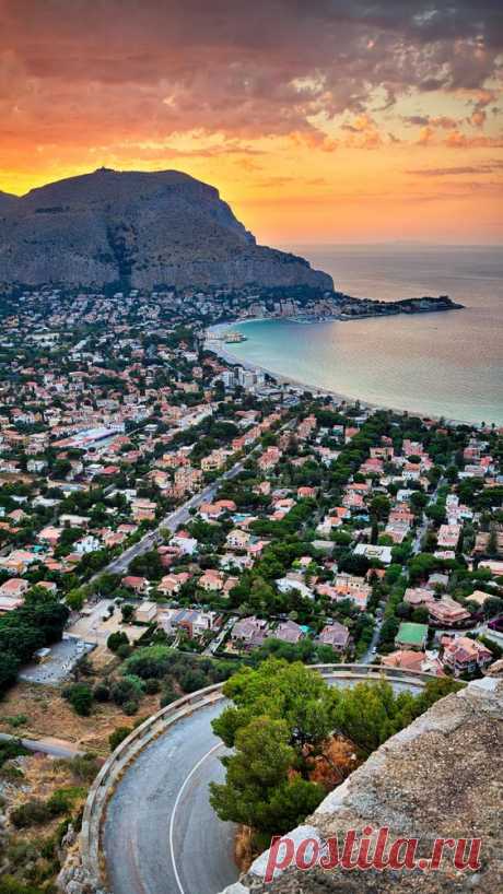 Mondello beach, Palermo, Sicily  |  Pinterest • Всемирный каталог идей