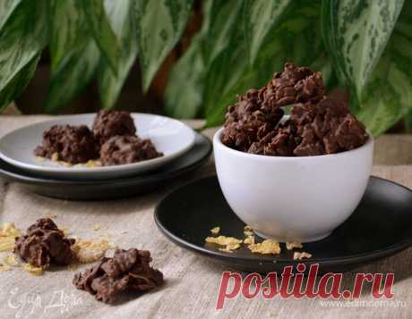 Шоколадные конфеты с кукурузными хлопьями. Ингредиенты: шоколад, кокосовое масло, кукурузные хлопья