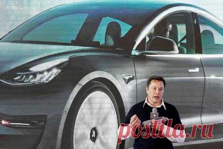 Илон Маск рассказал о планах выпустить дешевую Tesla. Tesla намерена выпустить дешевый электрокар. В своем выступлении Маск рассказал, что автопроизводитель работает над созданием новой платформы, которая окажется вдвое дешевле платформ Model Y и Model 3. В этом случае бюджетный электромобиль бренда будет стоить около 25 тысяч долларов или порядка 1,5 миллиона рублей.