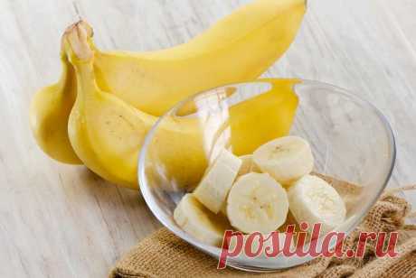 Удивительные свойства банана, о которых вы, скорее всего, не знали Идём закупать бананы ящиками.Оказывается, бананы — это тот самый случай, когда «вкусно» идет в паре с «полезно». Содержащиеся в них витамины и другие вещества поддерживают наш организм буквально по вс...