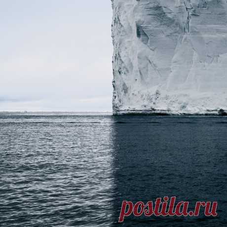 A Towering Iceberg and Its Shadow Split the World into Quadrants – DIY &amp; Craft