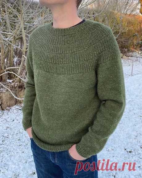 Anker's Sweater - My Boyfriend's. Мужской свитер с резинкой на круглой кокетке.
Размеры: S (M) L (XL). Обхват груди 95 (102) 110 (119) см.
