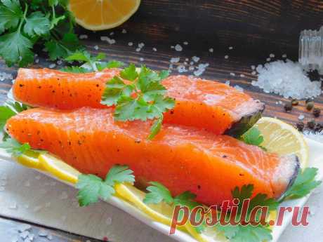 Слабосоленый лосось: с этим рецептом рыбу засолит даже начинающий кулинар | Еда на каждый день | Пульс Mail.ru