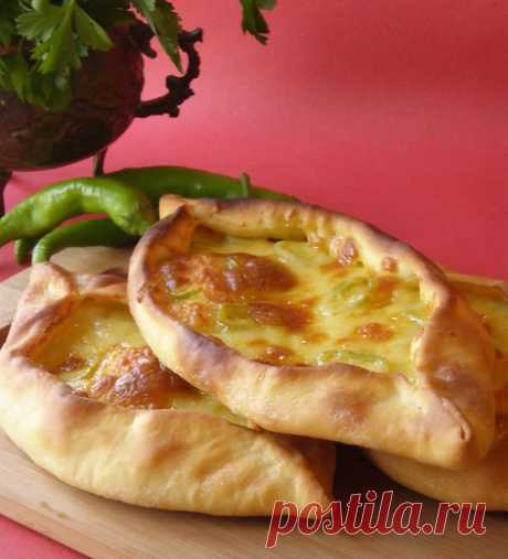 Турецкие пиде с сыром (Kaşarlı pide) - Кухня народов мира — ЖЖ