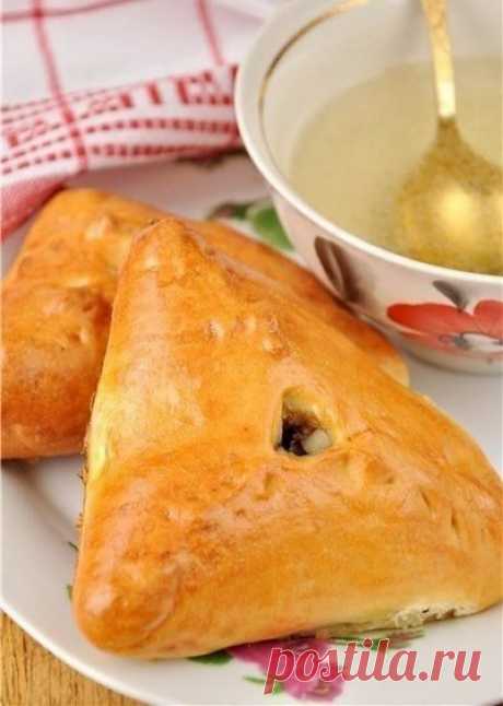 Эчпочмак (треугольные пироги с картошкой и мясом) — Sloosh – кулинарные рецепты