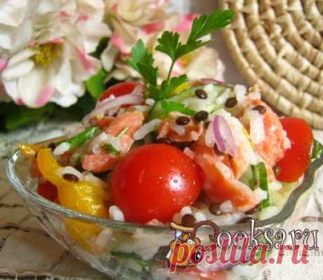 Салат с рисом, сёмгой и овощами фото рецепт приготовления