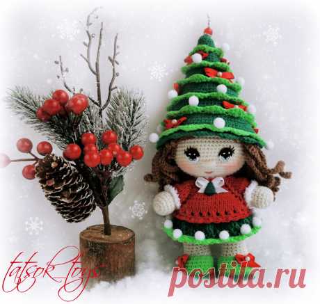 PDF Пупс малышка в костюме ёлочки крючком. FREE crochet pattern; Аmigurumi doll patterns. Амигуруми схемы и описания на русском. Вязаные игрушки и поделки своими руками #amimore - Кукла, пупс, doll puppet, muñeca boneca, poupée, puppe, panenka, bebek, lalka. Amigurumi doll pattern free; amigurumi patterns; amigurumi crochet; amigurumi crochet patterns; amigurumi patterns free; amigurumi today.