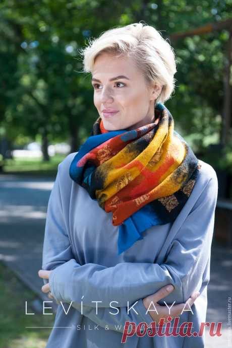 Купить Большой теплый красивый шерстяной валяный шарф палантин Кандинский в интернет магазине на Ярмарке Мастеров