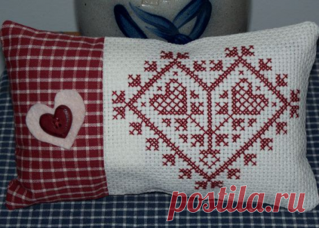 Идеи декора диванных подушек с помощью вышивки крестом, а также схемы для вышивки. | Юлия Жданова | Дзен