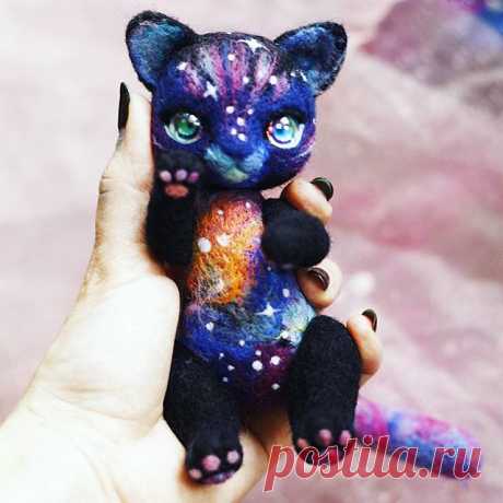 Космо кот.
Глазки @adelkawalka

#lelilio_cats #cat #cosmo #cute #neko #blackcat #galaxy #star #needlefelting #lelilio