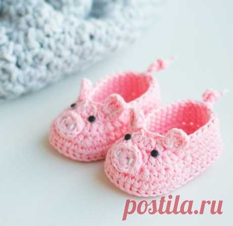 Crochet Piggy Baby Booties - Pretty Ideas